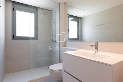 Villa for sale in El Masnou, Barcelona, Spain 6 bedrooms, 499 sq.m. No. 164875 - photo 27