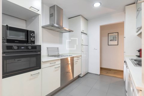 Apartment for sale in Barcelona, Spain 2 bedrooms, 120 sq.m. No. 164877 - photo 16