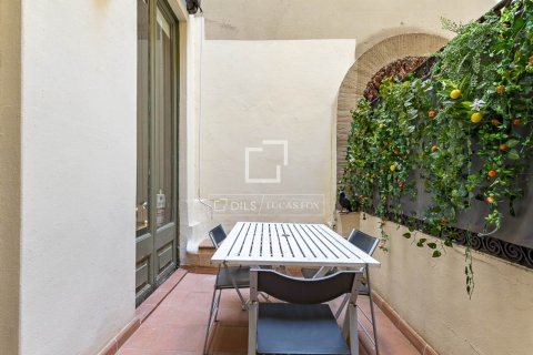 Apartment for sale in Barcelona, Spain 2 bedrooms, 120 sq.m. No. 164877 - photo 28