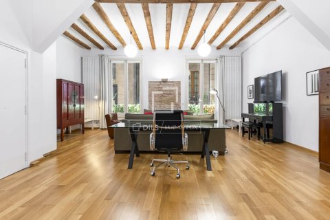 Apartment for sale in Barcelona, Spain 2 bedrooms, 120 sq.m. No. 164877 - photo 10