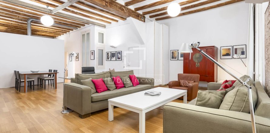 Apartment in Barcelona, Spain 2 bedrooms, 120 sq.m. No. 164877