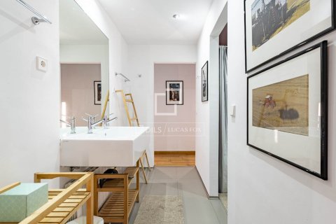 Apartment for sale in Barcelona, Spain 2 bedrooms, 120 sq.m. No. 164877 - photo 21