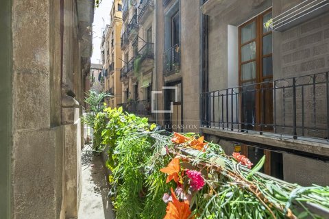 Apartment for sale in Barcelona, Spain 2 bedrooms, 120 sq.m. No. 164877 - photo 5