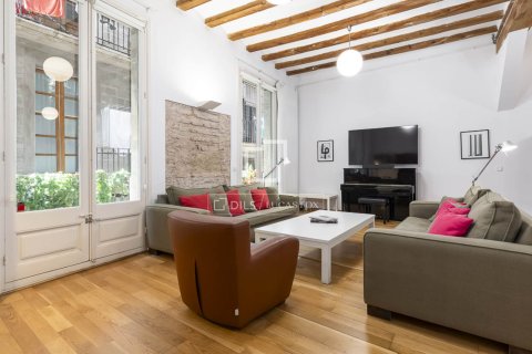Apartment for sale in Barcelona, Spain 2 bedrooms, 120 sq.m. No. 164877 - photo 2