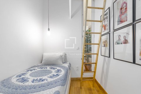 Apartment for sale in Barcelona, Spain 2 bedrooms, 120 sq.m. No. 164877 - photo 30