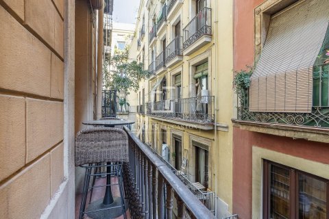 Apartment for sale in Barcelona, Spain 1 bedroom, 45 sq.m. No. 164878 - photo 17