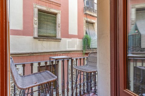 Apartment for sale in Barcelona, Spain 1 bedroom, 45 sq.m. No. 164878 - photo 19