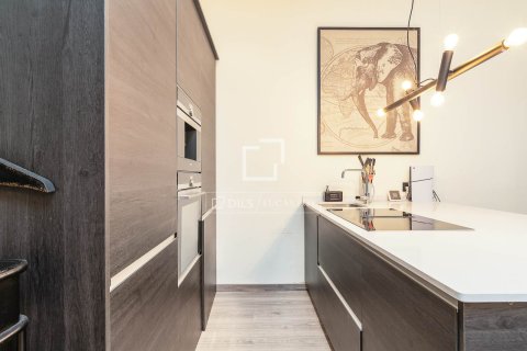 Apartment for sale in Barcelona, Spain 1 bedroom, 45 sq.m. No. 164878 - photo 22