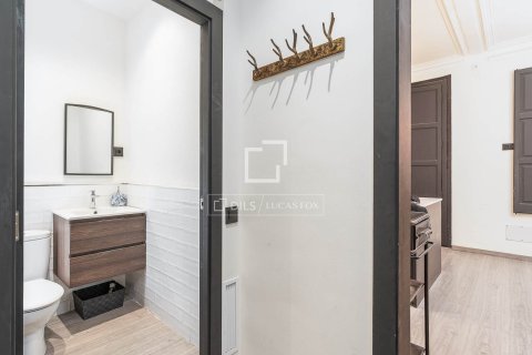 Apartment for sale in Barcelona, Spain 1 bedroom, 45 sq.m. No. 164878 - photo 26