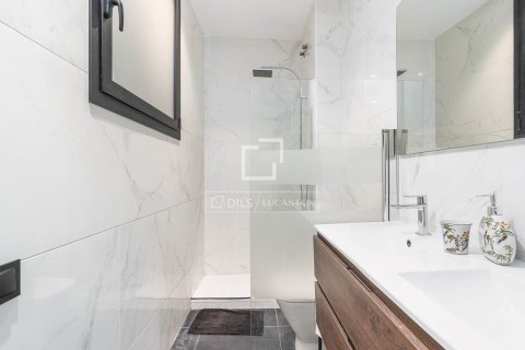 Apartment for sale in Barcelona, Spain 1 bedroom, 45 sq.m. No. 164878 - photo 13