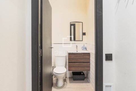 Apartment for sale in Barcelona, Spain 1 bedroom, 45 sq.m. No. 164878 - photo 7