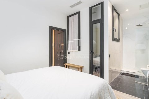 Apartment for sale in Barcelona, Spain 1 bedroom, 45 sq.m. No. 164878 - photo 10