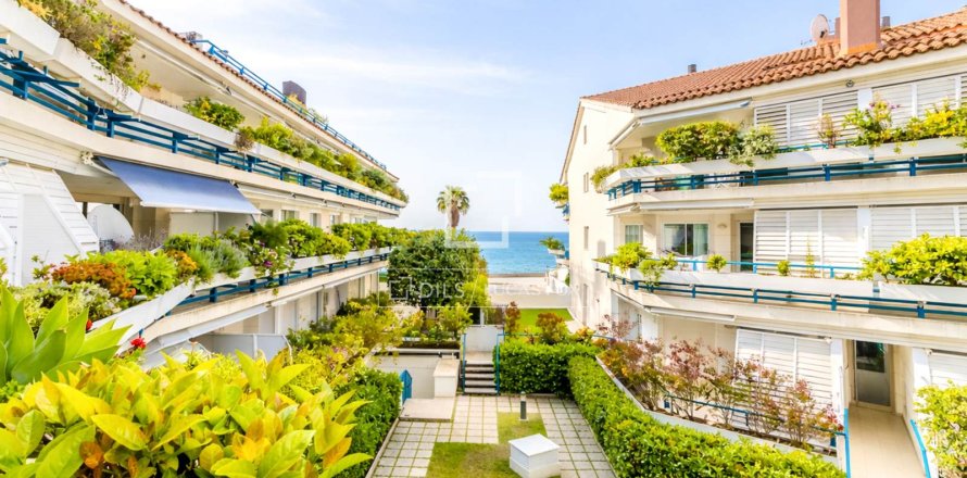 Квартира в Ситжес, Барселона, Испания 3 спальни, 163м2 №164876