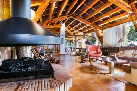 Villa for sale in Premia De Dalt, Barcelona, Spain 8 bedrooms, 578 sq.m. No. 164879 - photo 20