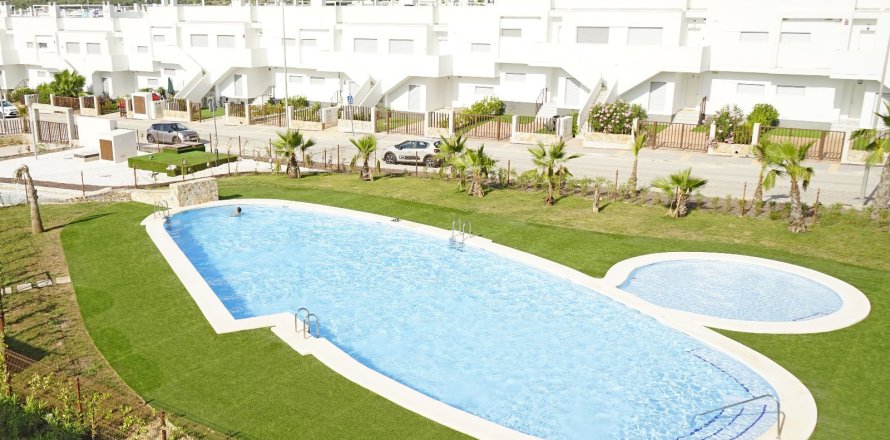 Bungalow à Vistabella, Alicante, Espagne 2 chambres, 81 m2 No. 188595