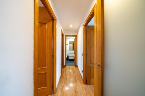 Аренда квартиры в Мадрид, Испания 3 спальни, 120м2 №149713 - фото 26