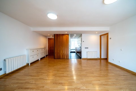 Аренда квартиры в Мадрид, Испания 3 спальни, 120м2 №149713 - фото 5