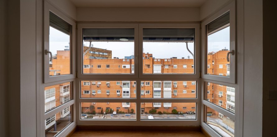 Квартира в Мадрид, Испания 3 спальни, 120м2 №149713