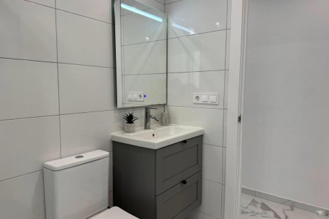 Продажа квартиры в Торревьеха, Аликанте, Испания 4 спальни, 111м2 №144141 - фото 15