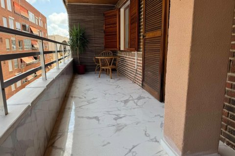 Продажа квартиры в Торревьеха, Аликанте, Испания 4 спальни, 111м2 №144141 - фото 25