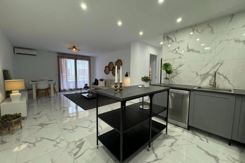 Продажа квартиры в Торревьеха, Аликанте, Испания 4 спальни, 111м2 №144141 - фото 3