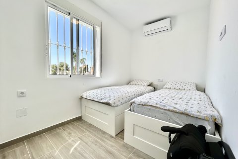 Villa pārdošanā Villamartin, Alicante, Spānijā 5 istabas, 166 m2 Nr. 189078 - attēls 11