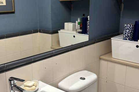 Huoneisto myytävänä Barcelona, Espanja, 4 makuuhuonetta, 112.3 m2 No. 173297 - kuva 9
