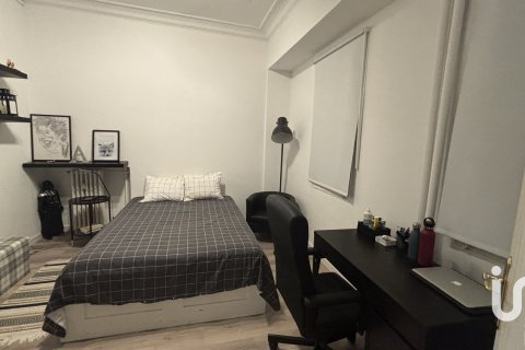 Huoneisto myytävänä Barcelona, Espanja, 4 makuuhuonetta, 112.3 m2 No. 173297 - kuva 18