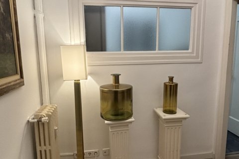 Huoneisto myytävänä Barcelona, Espanja, 4 makuuhuonetta, 112.3 m2 No. 173297 - kuva 2