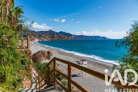 Terreno in vendita a Nerja, Malaga, Spagna 220 mq. N° 188354 - foto 4