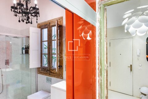 Apartament w Barcelona, Hiszpania 2 sypialnie, 95 mkw. nr 151007 – zdjęcie 17