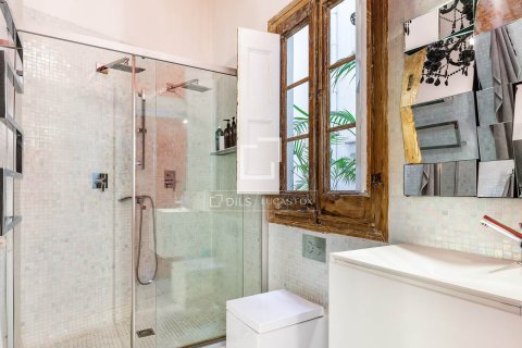 Apartament w Barcelona, Hiszpania 2 sypialnie, 95 mkw. nr 151007 – zdjęcie 19