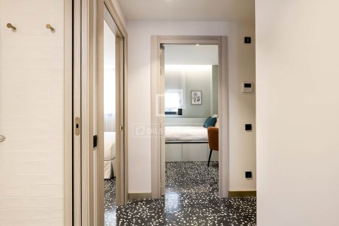 Apartment à louer à Barcelona, Espagne, 2 chambres, 57 m2 No. 151010 - photo 13