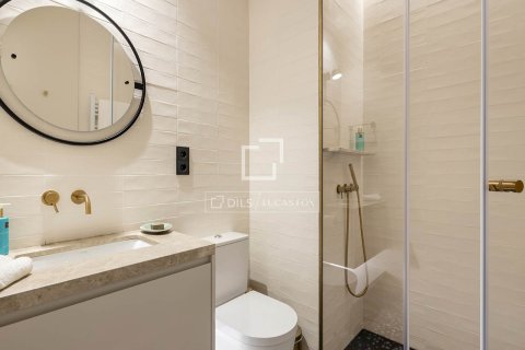 Apartment à louer à Barcelona, Espagne, 2 chambres, 57 m2 No. 151010 - photo 14