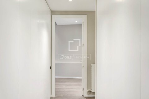 Dzīvoklis īrēšanai Barcelona, Spānijā 3 istabas, 163 m2 Nr. 151013 - attēls 14