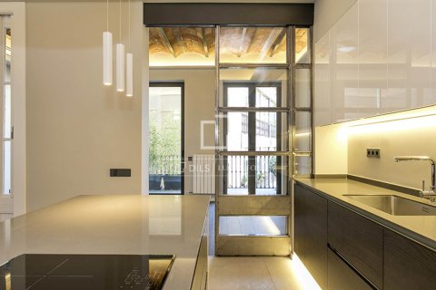 Dzīvoklis īrēšanai Barcelona, Spānijā 3 istabas, 163 m2 Nr. 151013 - attēls 3