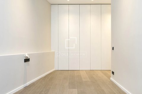 Dzīvoklis īrēšanai Barcelona, Spānijā 3 istabas, 163 m2 Nr. 151013 - attēls 16