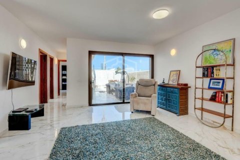 Villa till salu i Adeje, Tenerife, Spanien 2 sovrum, 78 kvm. Nr. 196302 - foto 7