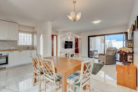 Villa till salu i Adeje, Tenerife, Spanien 2 sovrum, 78 kvm. Nr. 196302 - foto 6