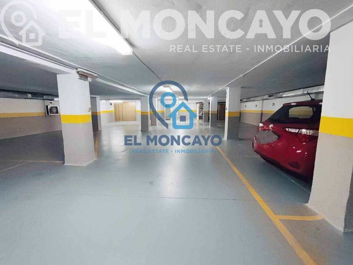 Garage in Guardamar del Segura, Alicante, Spain No. 183845