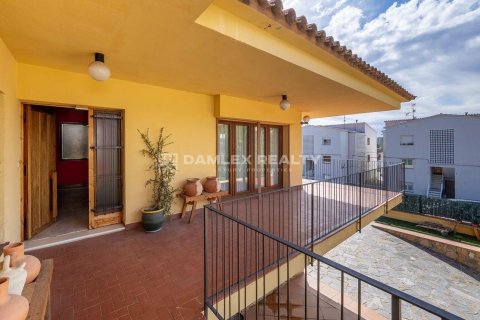 Dom w Platja D'aro, Girona, Hiszpania 6 sypialni, 291 mkw. nr 176963 – zdjęcie 13