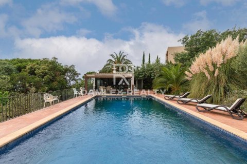 Dom w Platja D'aro, Girona, Hiszpania 4 sypialnie, 345 mkw. nr 176962 – zdjęcie 9