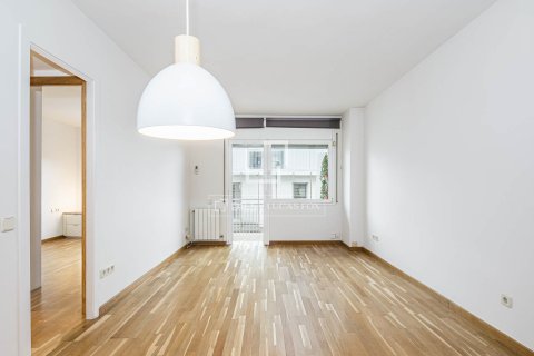 Продажа квартиры в Сан-Кугат-дель-Вальес, Барселона, Испания 4 спальни, 84м2 №193687 - фото 8