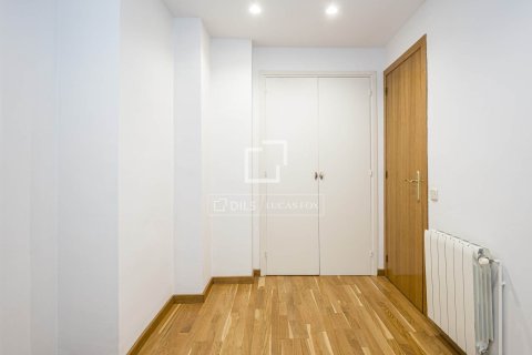Продажа квартиры в Сан-Кугат-дель-Вальес, Барселона, Испания 4 спальни, 84м2 №193687 - фото 24