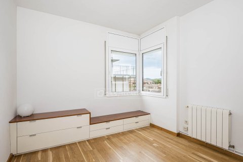 Продажа квартиры в Сан-Кугат-дель-Вальес, Барселона, Испания 4 спальни, 84м2 №193687 - фото 13