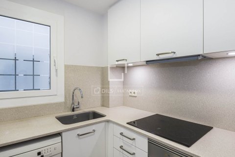 Продажа квартиры в Сан-Кугат-дель-Вальес, Барселона, Испания 4 спальни, 84м2 №193687 - фото 9