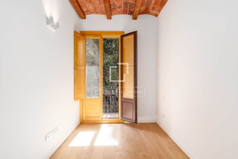Продажа квартиры в Барселона, Испания 2 спальни, 77м2 №193689 - фото 15