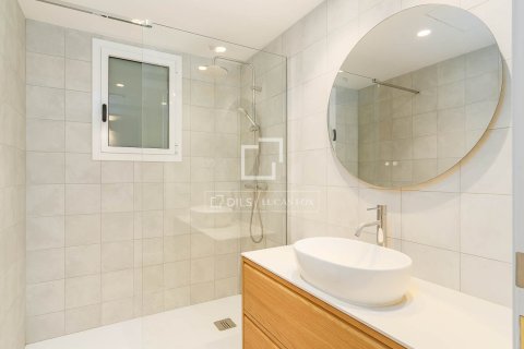 Продажа квартиры в Барселона, Испания 2 спальни, 77м2 №193689 - фото 10