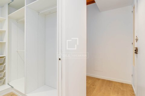 Продажа квартиры в Барселона, Испания 2 спальни, 77м2 №193689 - фото 14