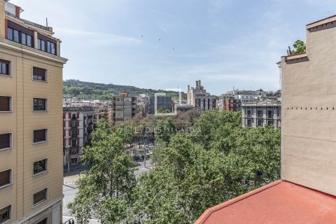 Продажа квартиры в Барселона, Испания 2 спальни, 77м2 №193689 - фото 24